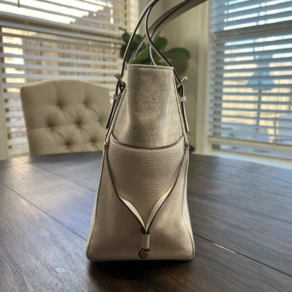 Michael Kors Voyager East West Signature Tote Off White - Used - Picture 4 of 12